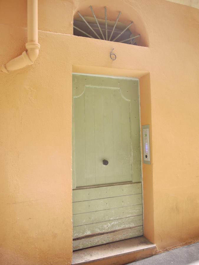Studio 6 - A Quiet And Spacious Studio Flat In The Old Town Nizza Exterior foto